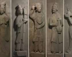 You can also see the stone carvings which were found from the tomb of the Song Dynasty placed at the museum.